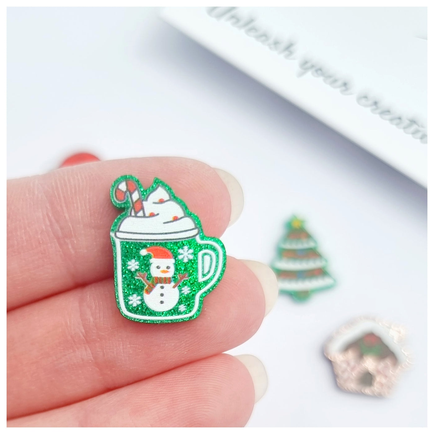 1 x Mini Christmas Acrylic Flatback (4 varients)