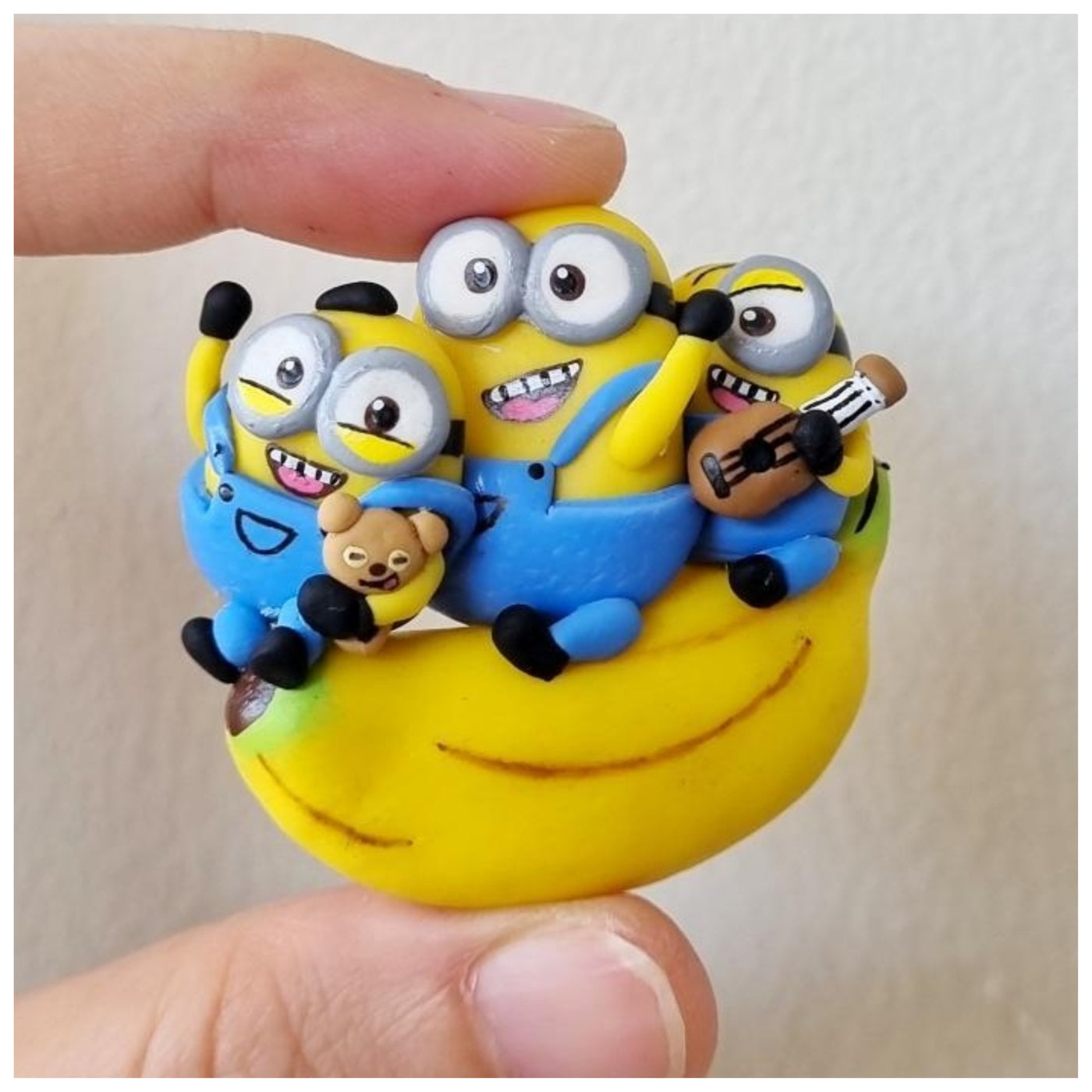 1 x Clay Figure - Yellow Trio on a Banana