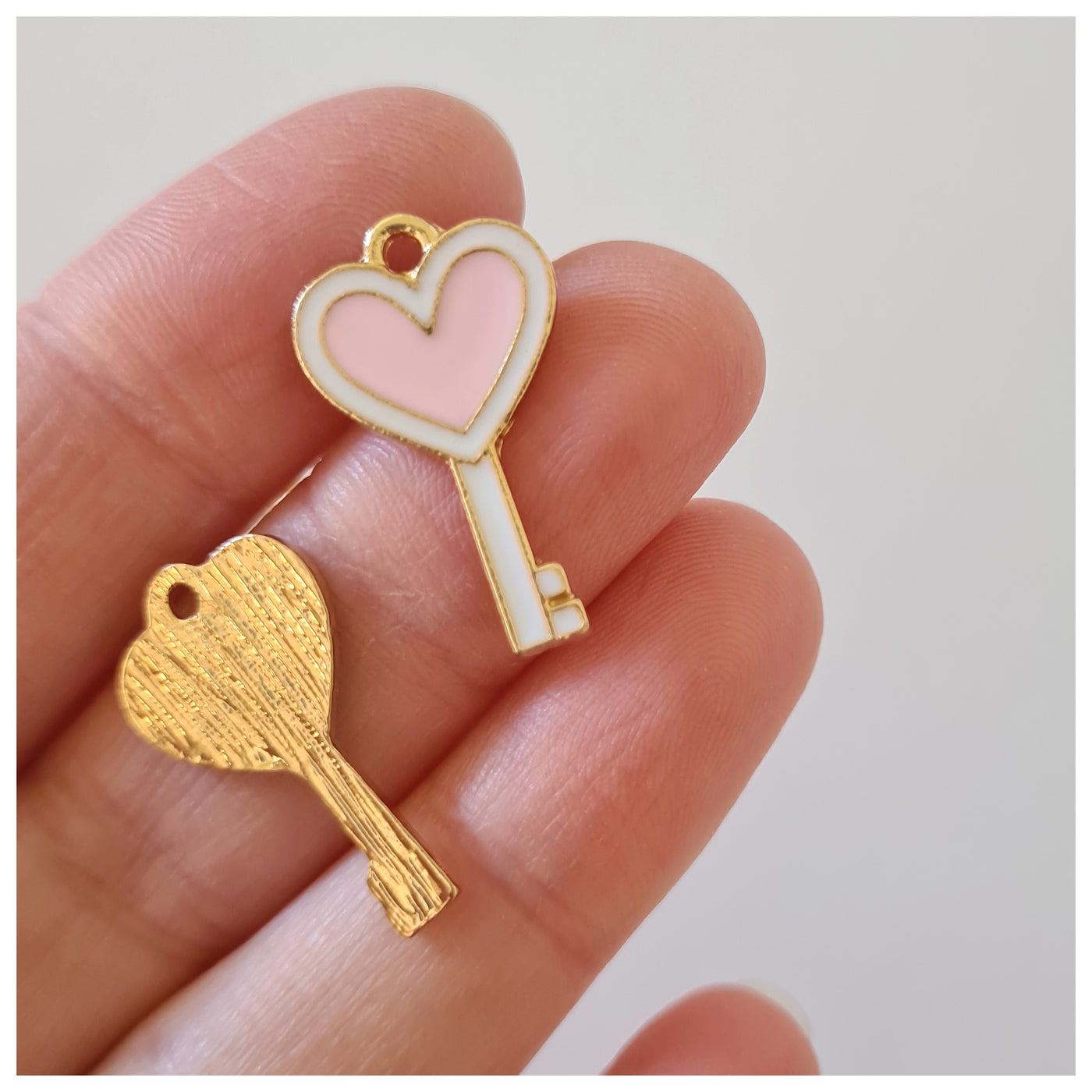 1 x Heart Key Charm